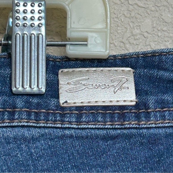 NWT Seven7 Worn & Torn Destructed Denim Jeans Women’s 16W Dark Wash Distressed - Picture 6 of 7